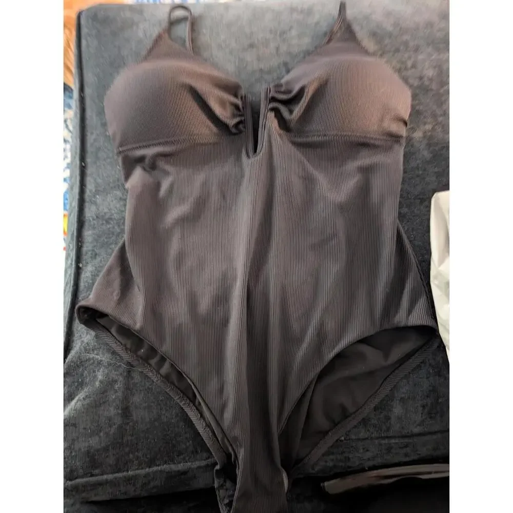 NWT Women's Bar III V-Wire Plunge-Neck One-Piece Swimsuit Black XL